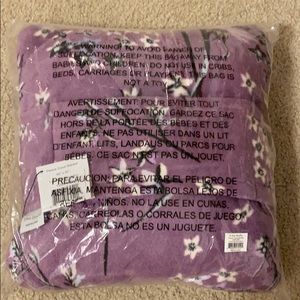 VeraBradley Fleece Travel Blanket NWT Lavender